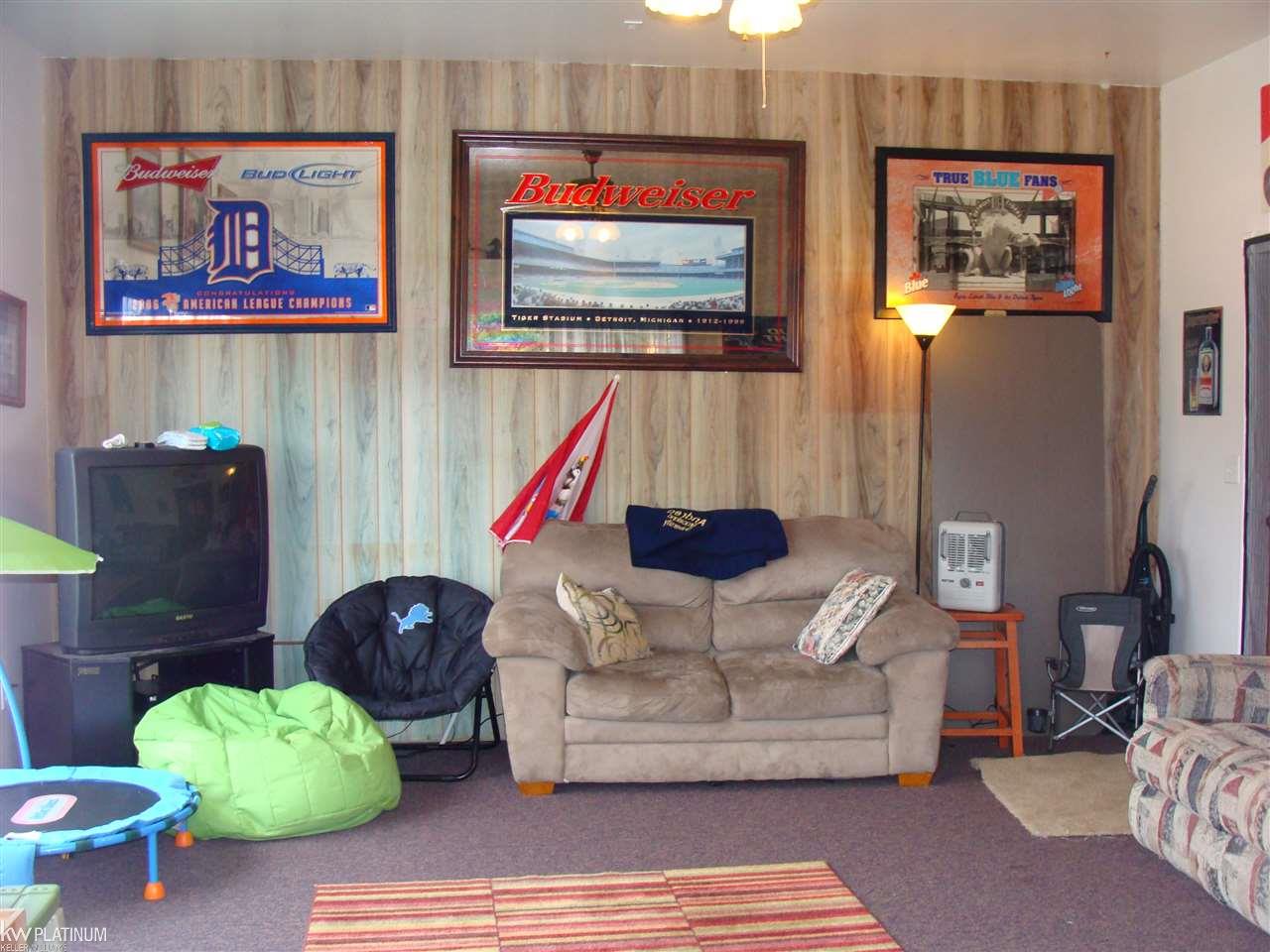 4065 Norman Road Fort Gratiot, MI 48059 - Photo 8 of 22 31312389-7.JPG