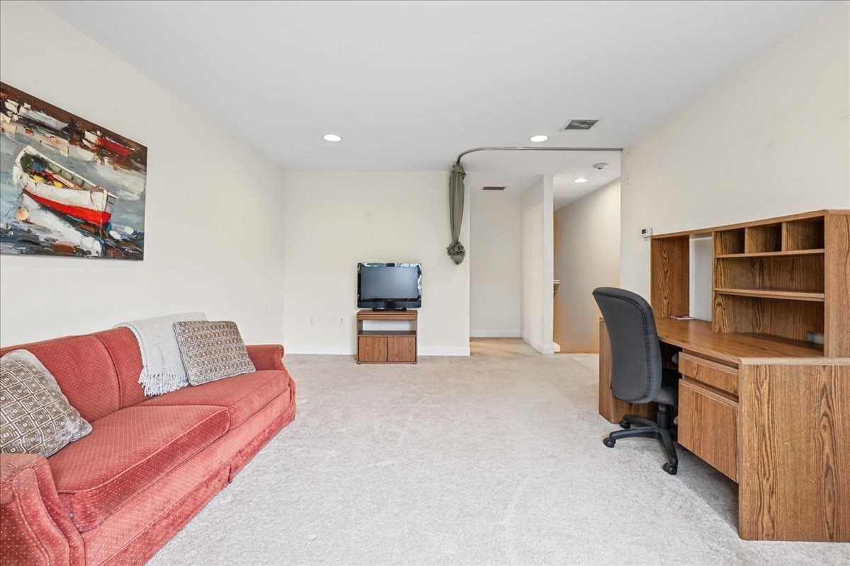 41 Meetinghouse Road Norfolk, MA 02056 - Photo 30 of 42 Gallery Image 30