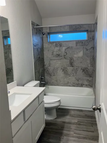 $2,400 | 1214 Mira Mar Court, Rosharon, TX 77583