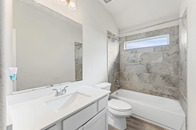 $2,395 | 1214 Mira Mar Court, Rosharon, TX 77583