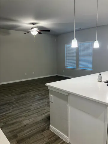 $2,400 | 1214 Mira Mar Court, Rosharon, TX 77583