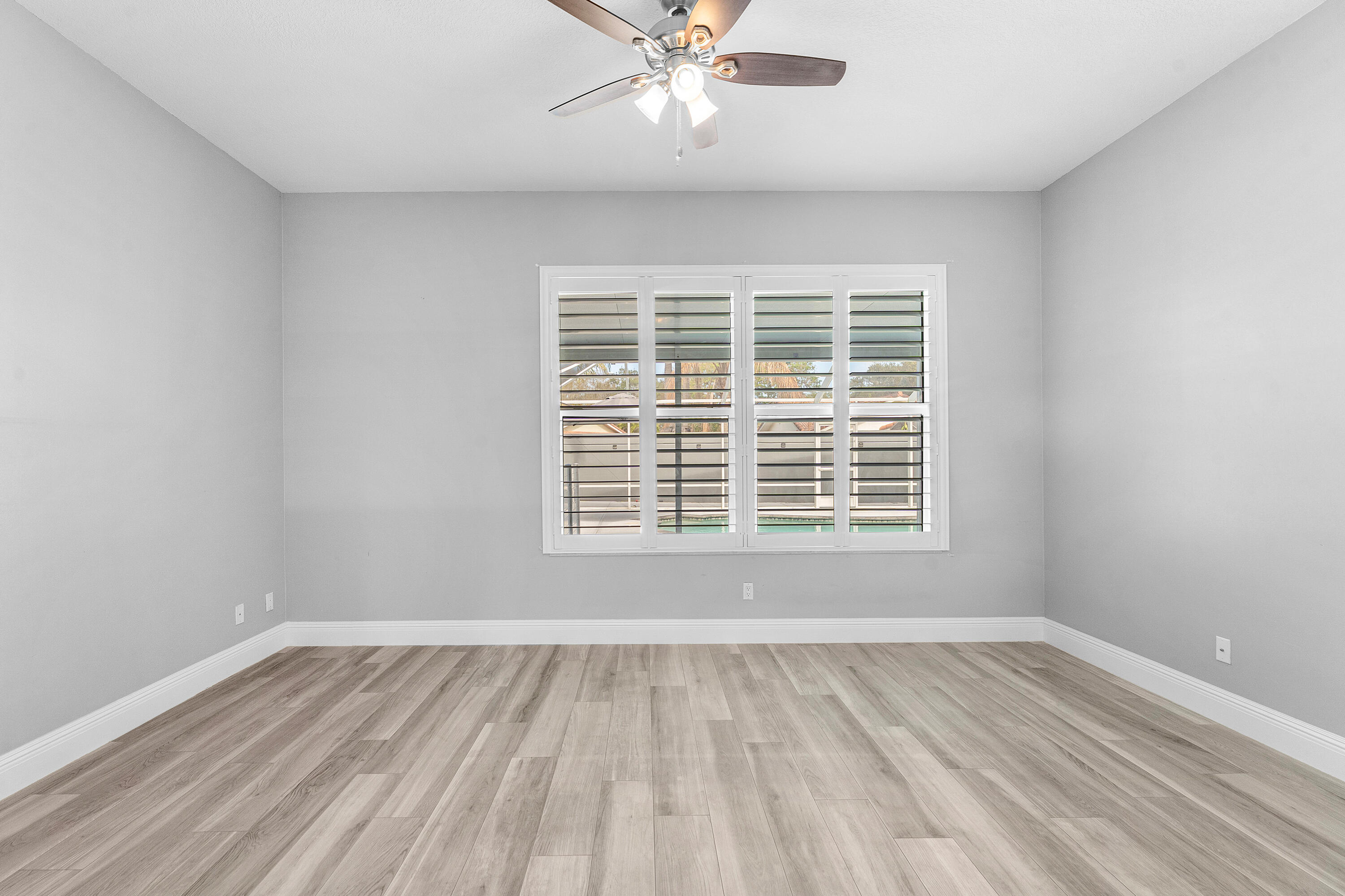 132 East Hampton Way Jupiter, FL 33458 - Photo 19 of 43 Main bedroom