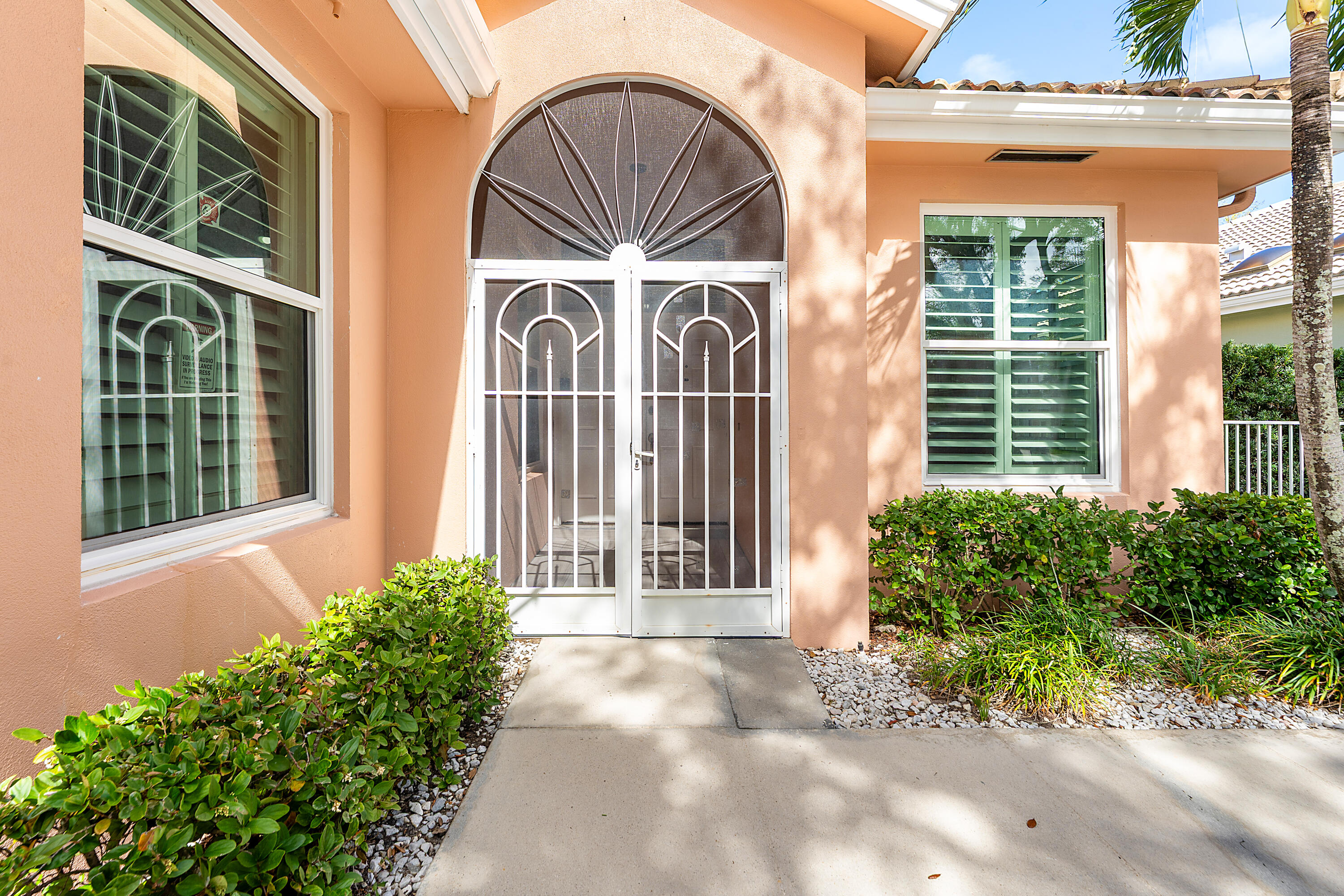 132 East Hampton Way Jupiter, FL 33458 - Photo 2 of 43 Screened Entry