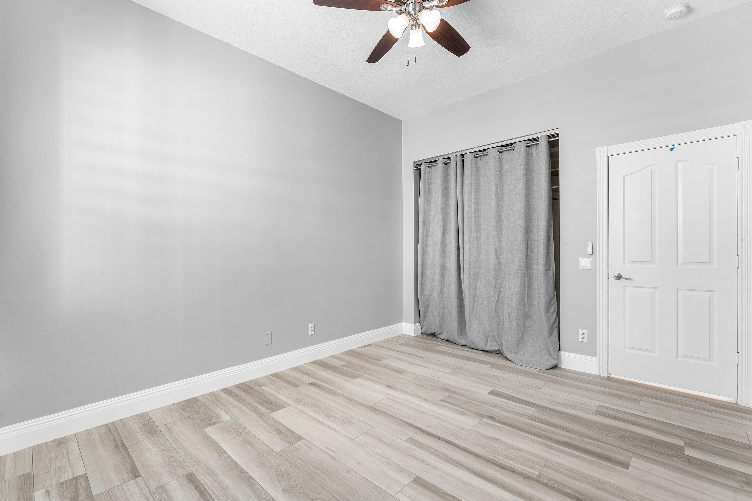 132 East Hampton Way Jupiter, FL 33458 - Photo 30 of 43 3rd bedroom