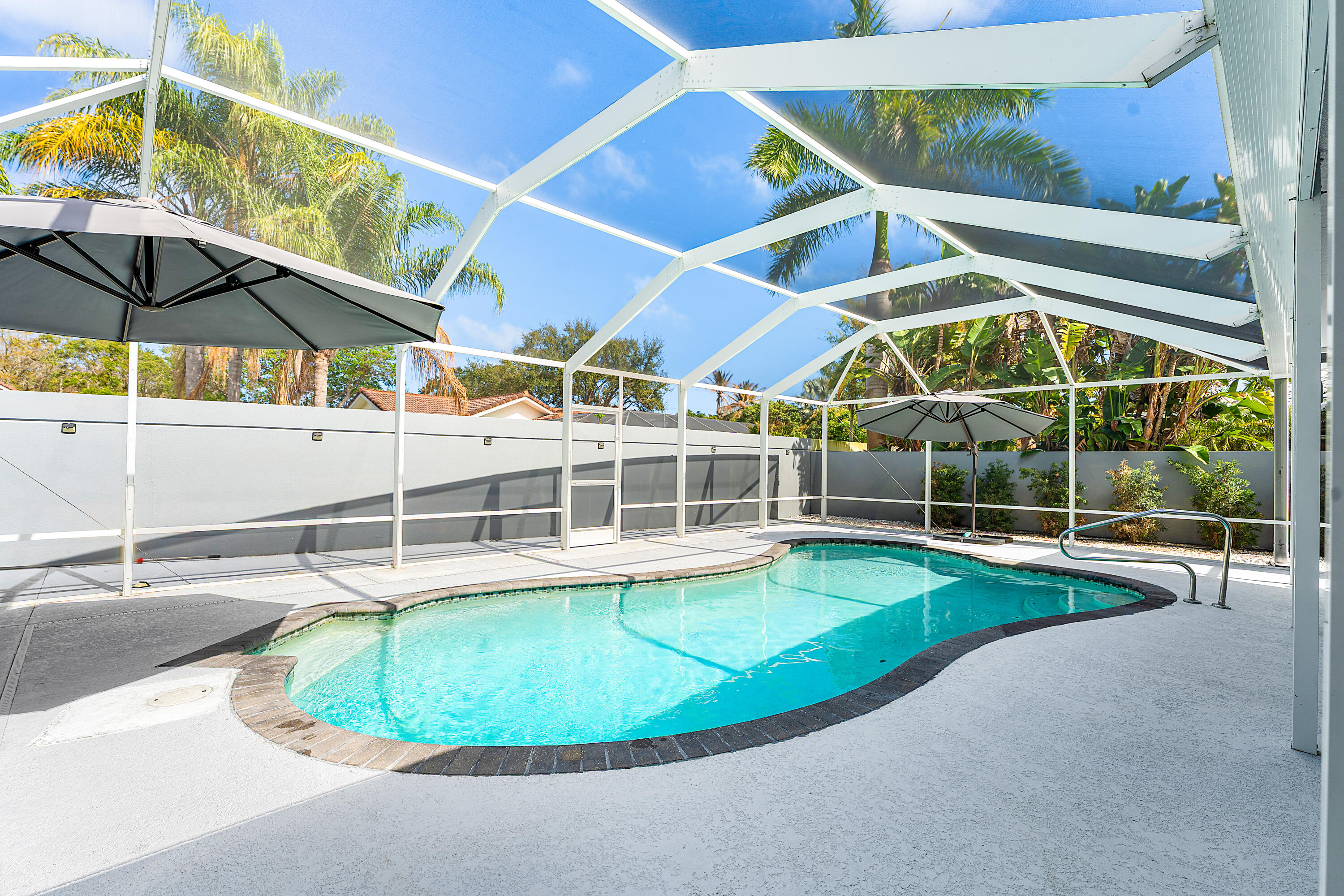 132 East Hampton Way Jupiter, FL 33458 - Photo 35 of 43 Pool