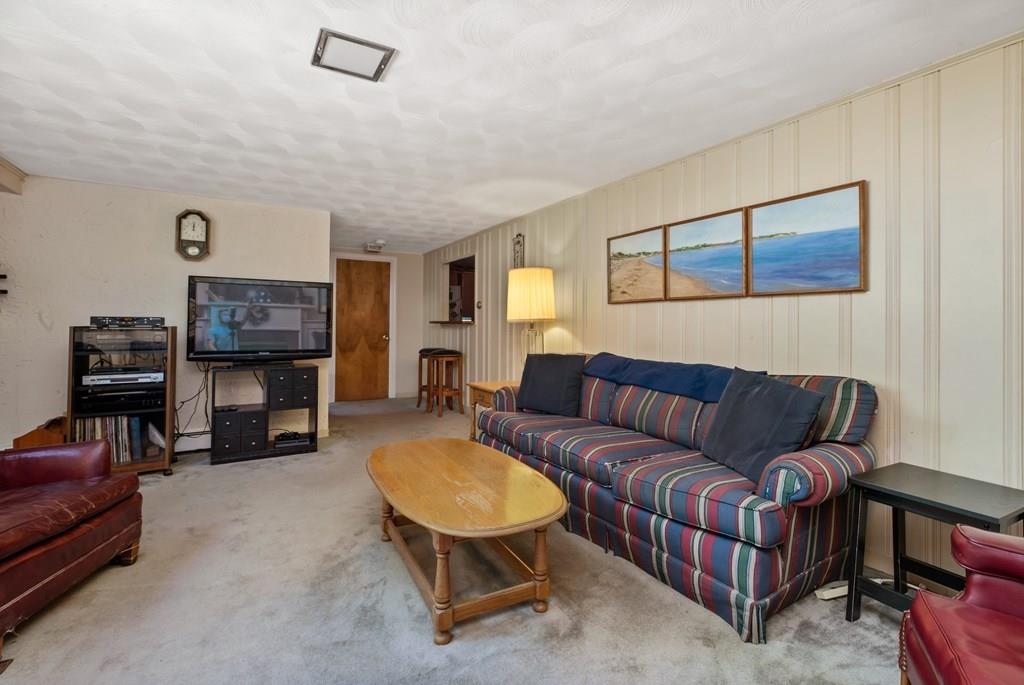 18 Winthrop Road Hingham, MA 02043 - Photo 25 of 34