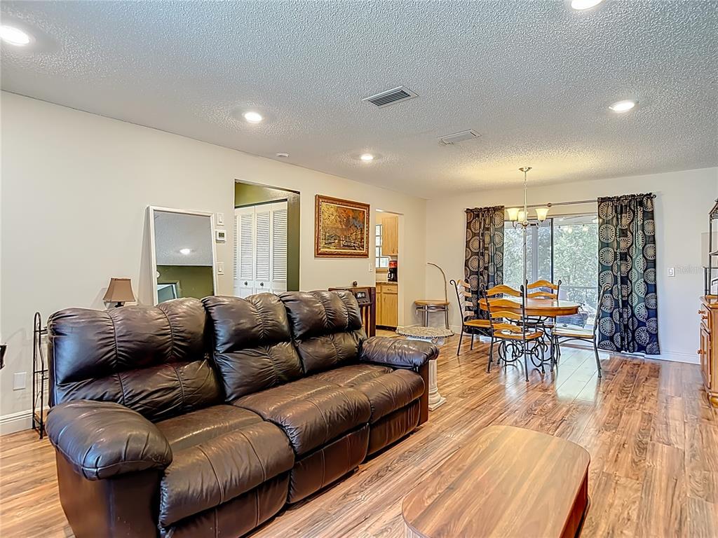 541 Edgehill Avenue Spring Hill, FL 34606 - Photo 5 of 38