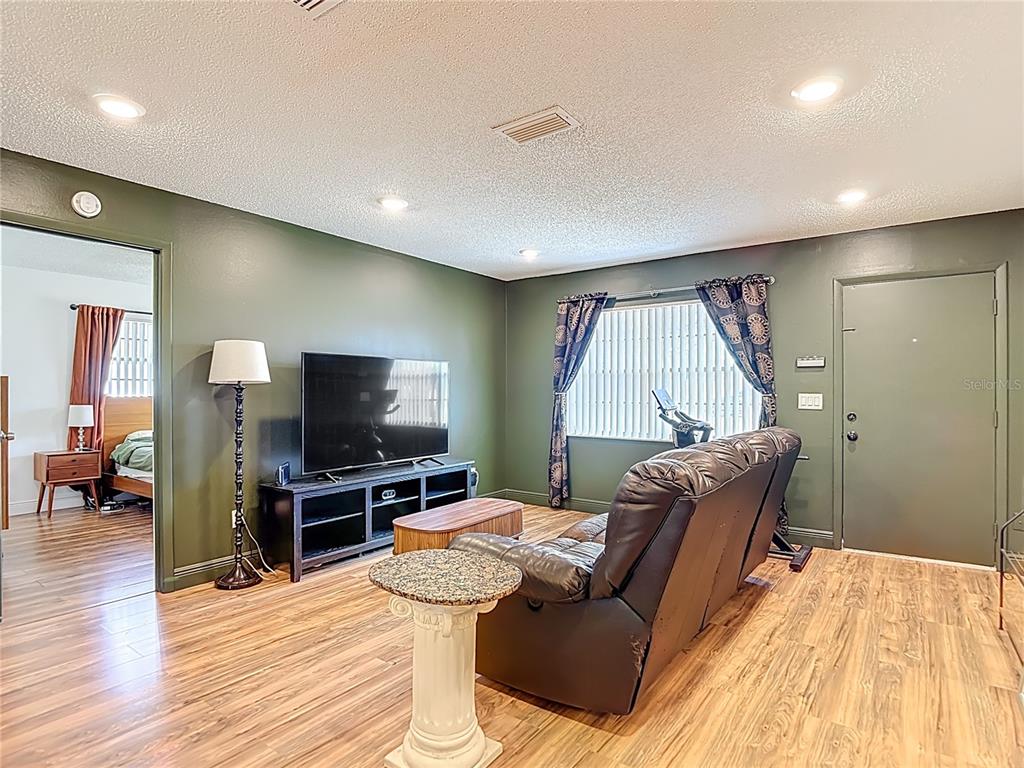 541 Edgehill Avenue Spring Hill, FL 34606 - Photo 7 of 38