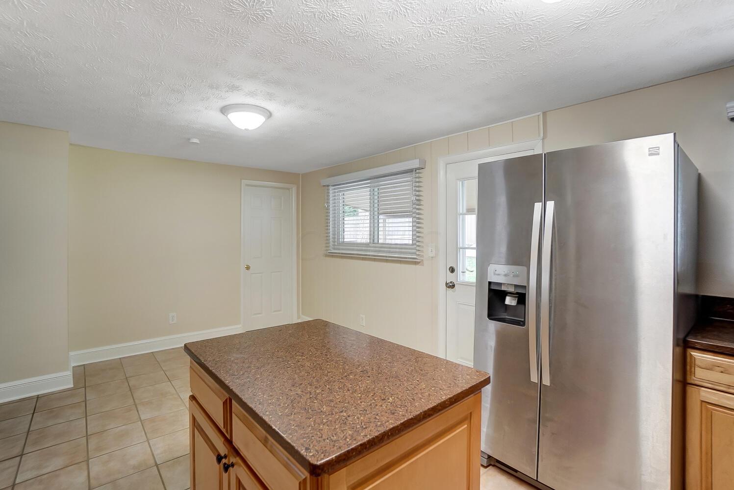 3581 Stockholm Road Westerville, OH 43081 - Photo 14 of 40
