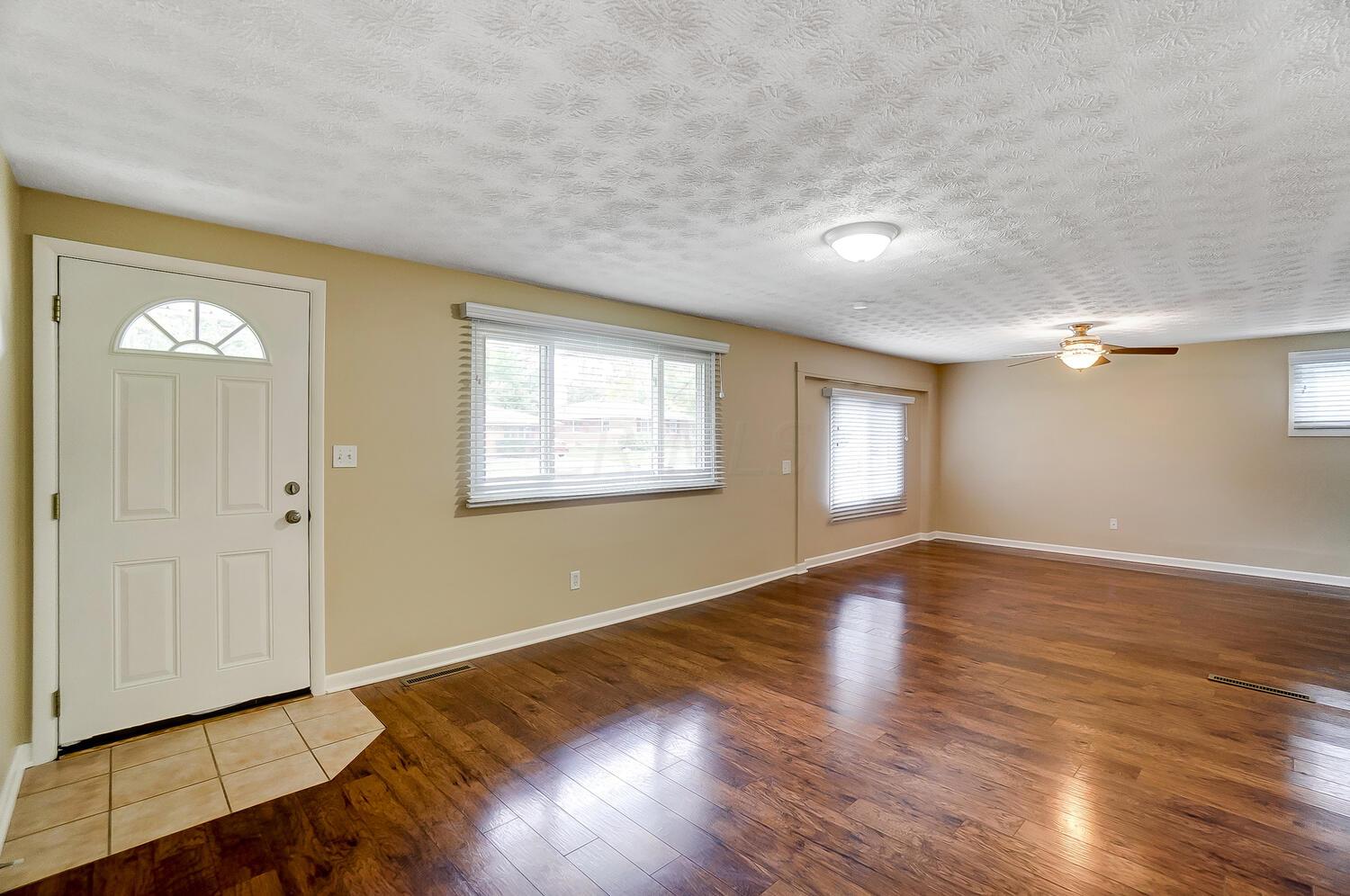 3581 Stockholm Road Westerville, OH 43081 - Photo 3 of 40