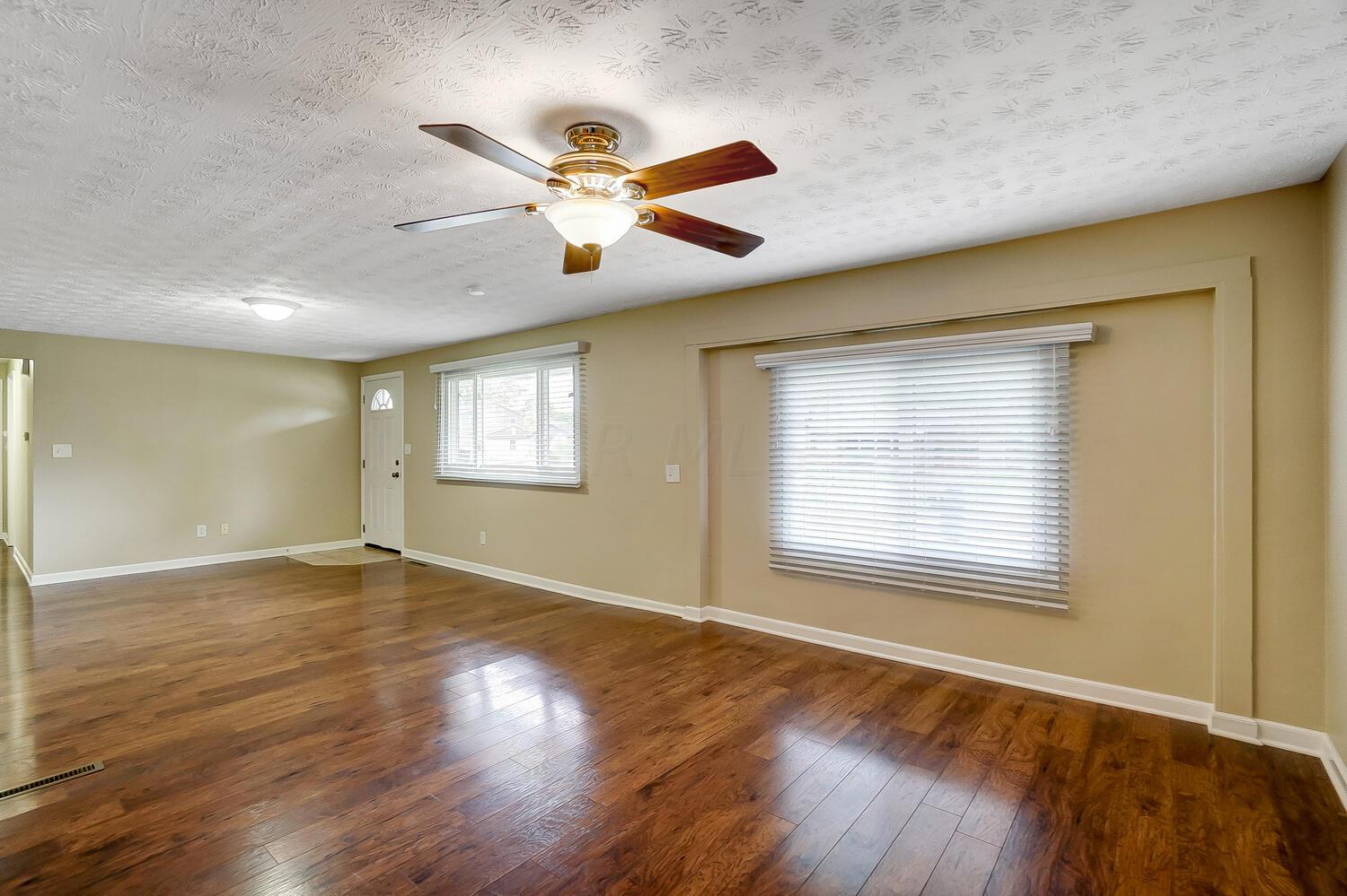 3581 Stockholm Road Westerville, OH 43081 - Photo 4 of 40