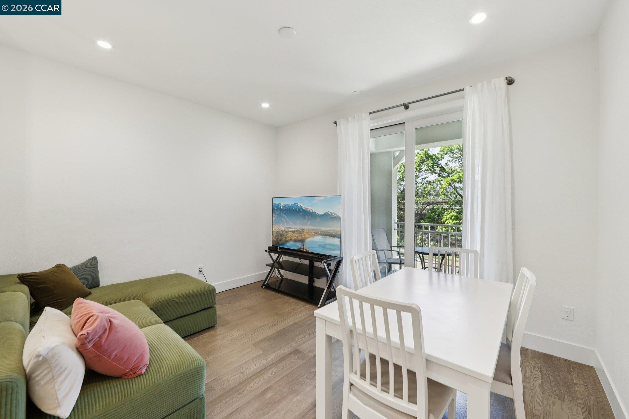 2742 Jones Road Walnut Creek, CA 94597 - Photo 5 of 50