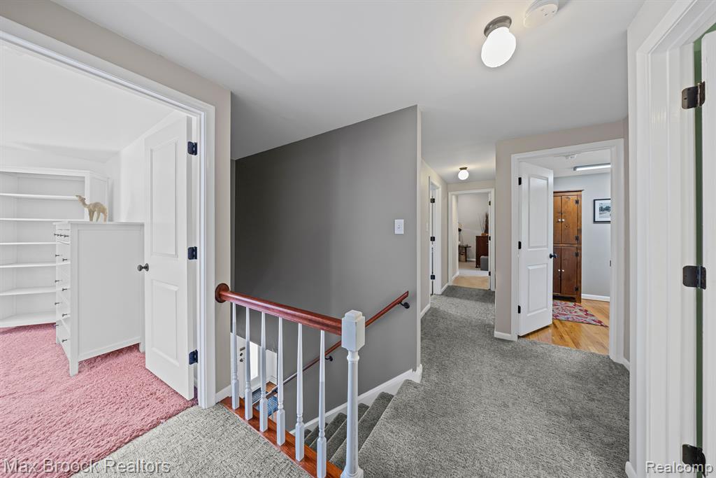 29884 Fox Grove Road Farmington Hills, MI 48334 - Photo 23 of 64