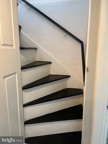 a view of walk in closet