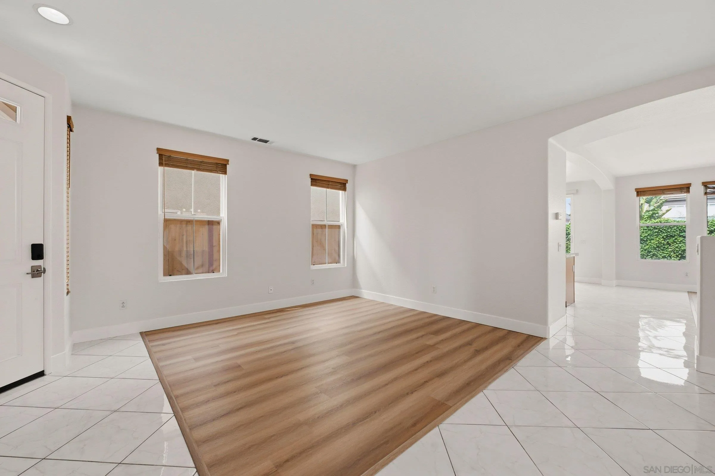 1499 Enchante Way Oceanside, CA 92056 - Photo 4 of 35