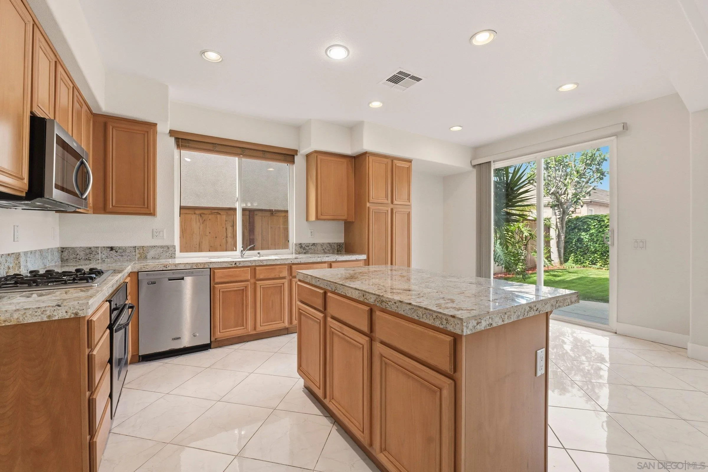 1499 Enchante Way Oceanside, CA 92056 - Photo 8 of 36
