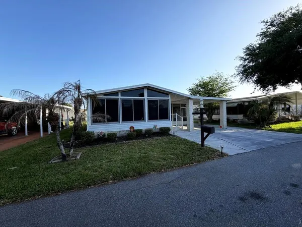 $2,100 | 161 Greenview Drive, Unit 161, Winter Haven, FL 33881