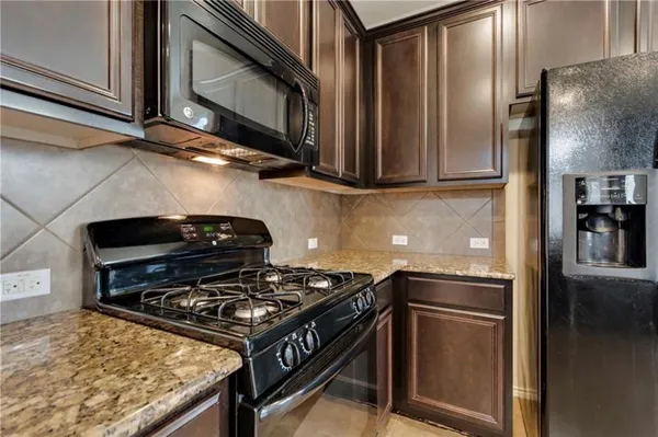 $2,390 | 9501 Sweetgum Drive, Austin, TX 78748