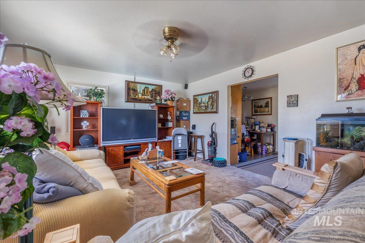 2828 Ona Street Boise, ID 83705 - Photo 4 of 20