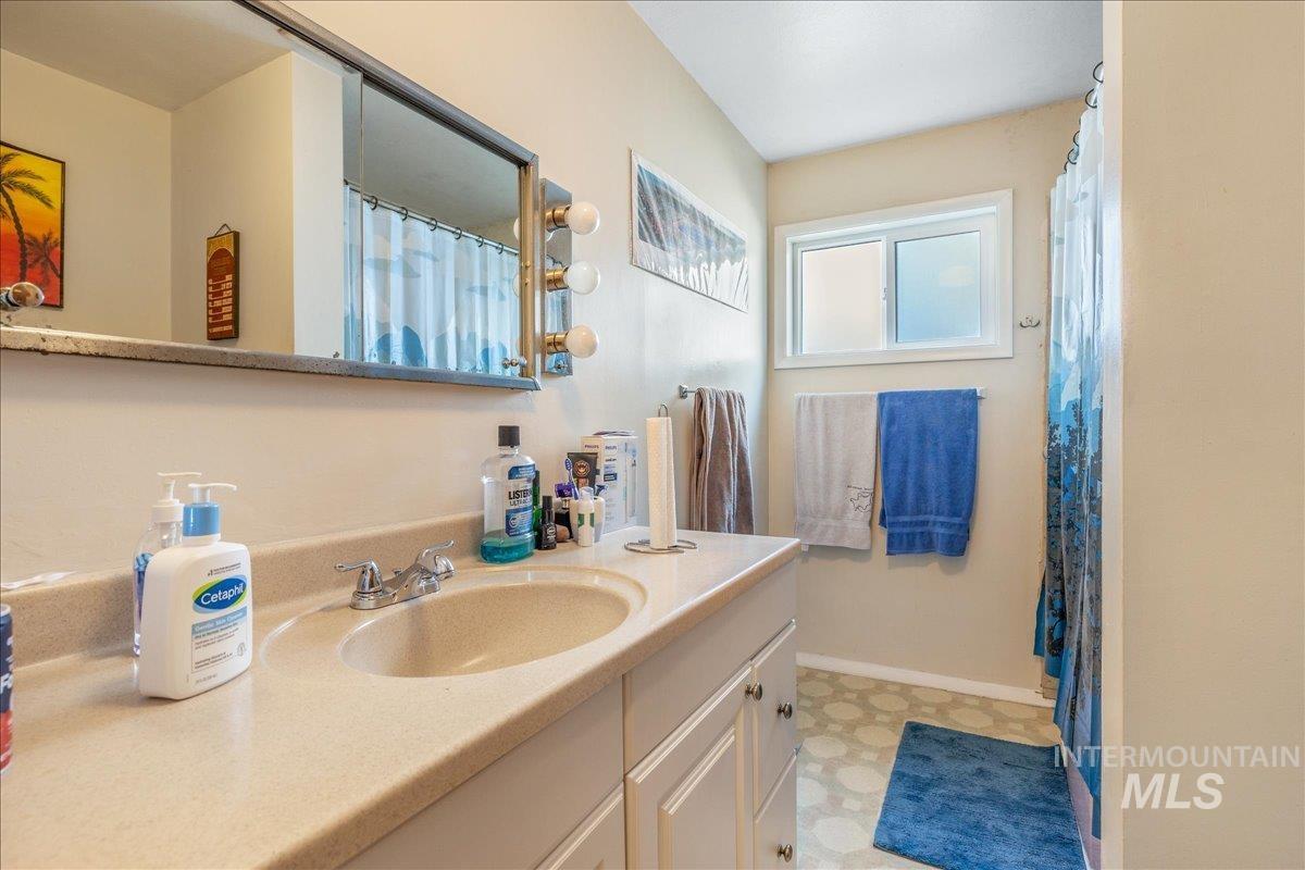 2828 Ona Street Boise, ID 83705 - Photo 8 of 20