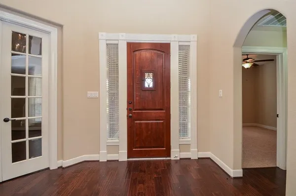 $4,200 | 510 McAllister Avenue, Sugar Land, TX 77479