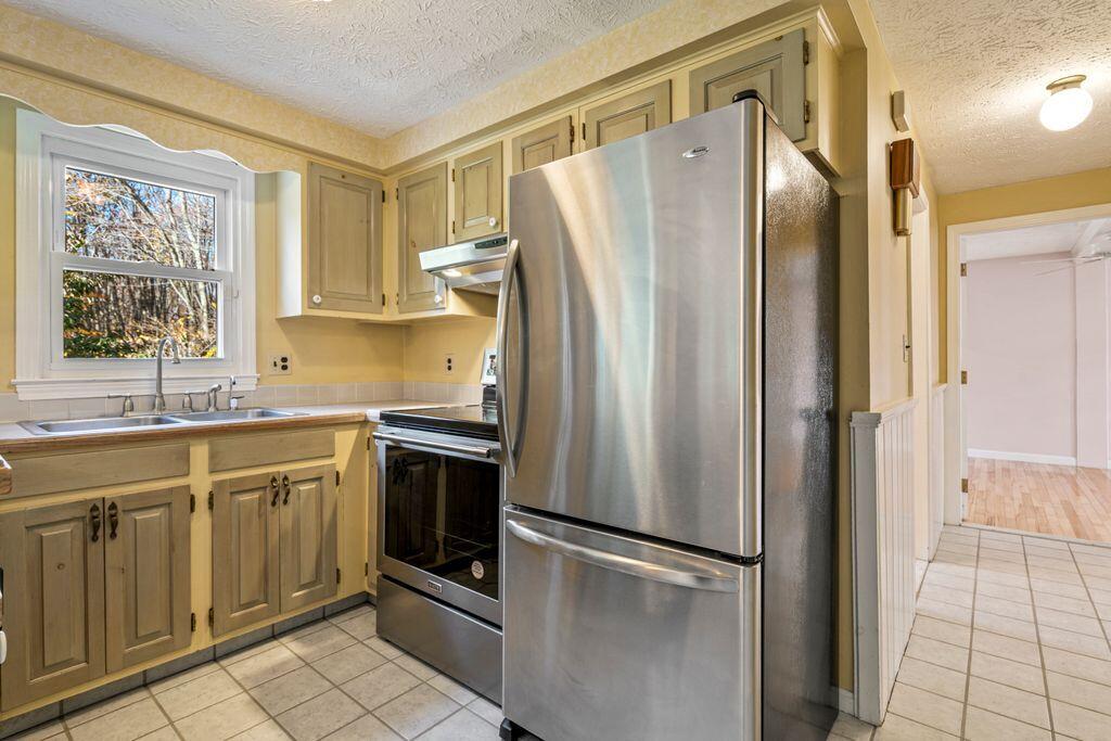 75 Running Hill Road Scarborough, ME 04074 - Photo 10 of 64 11_DSC05571