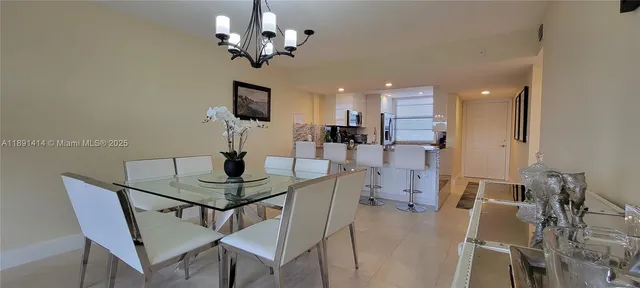 $329,000 | 1530 Whitehall Drive, Unit 405, Davie, FL 33324
