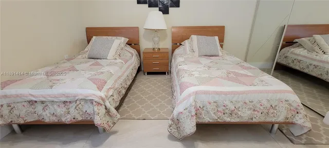 $329,000 | 1530 Whitehall Drive, Unit 405, Davie, FL 33324