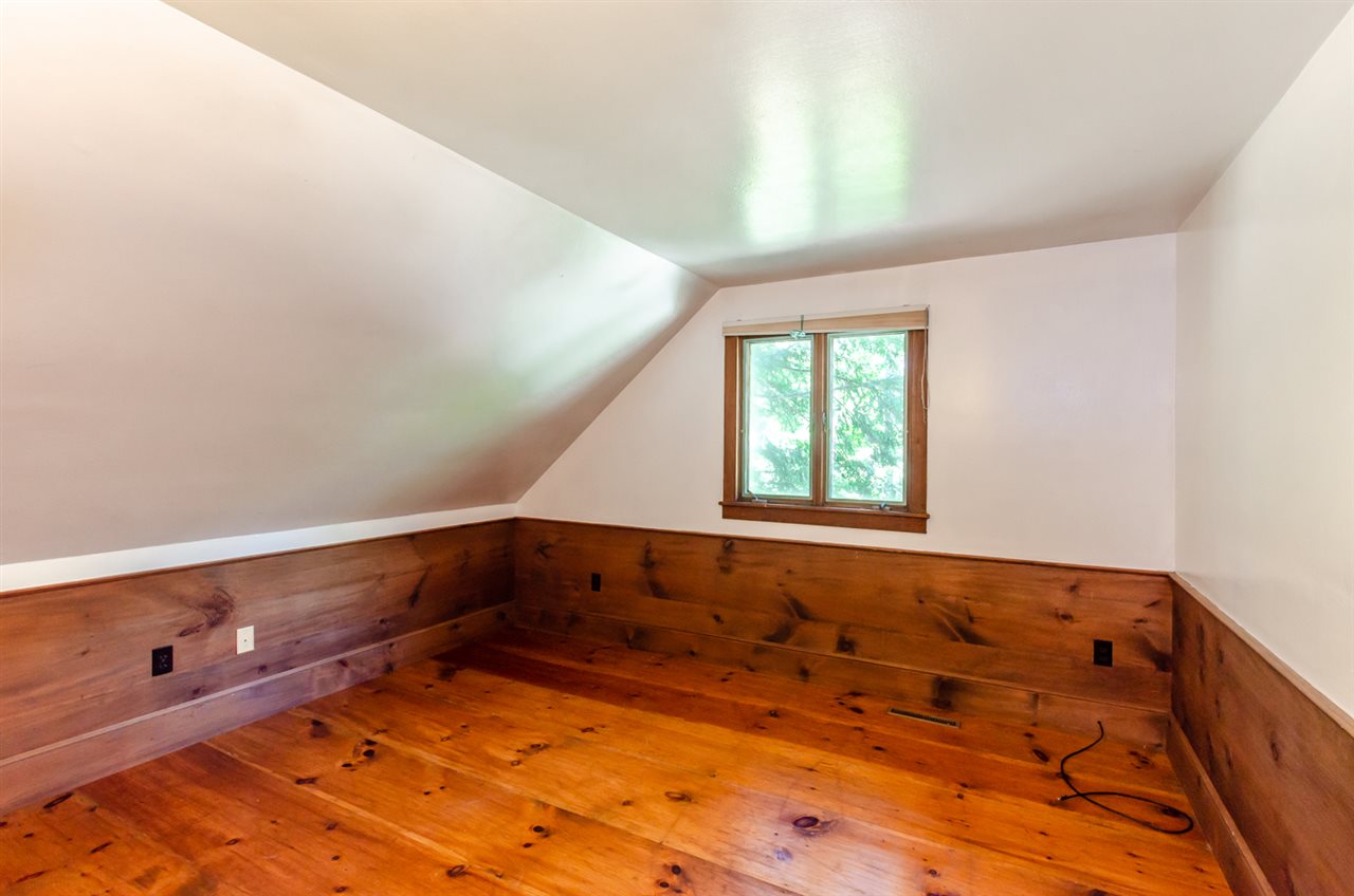 321 Old County Farm Road Wilton, NH 03086 - Photo 19 of 39