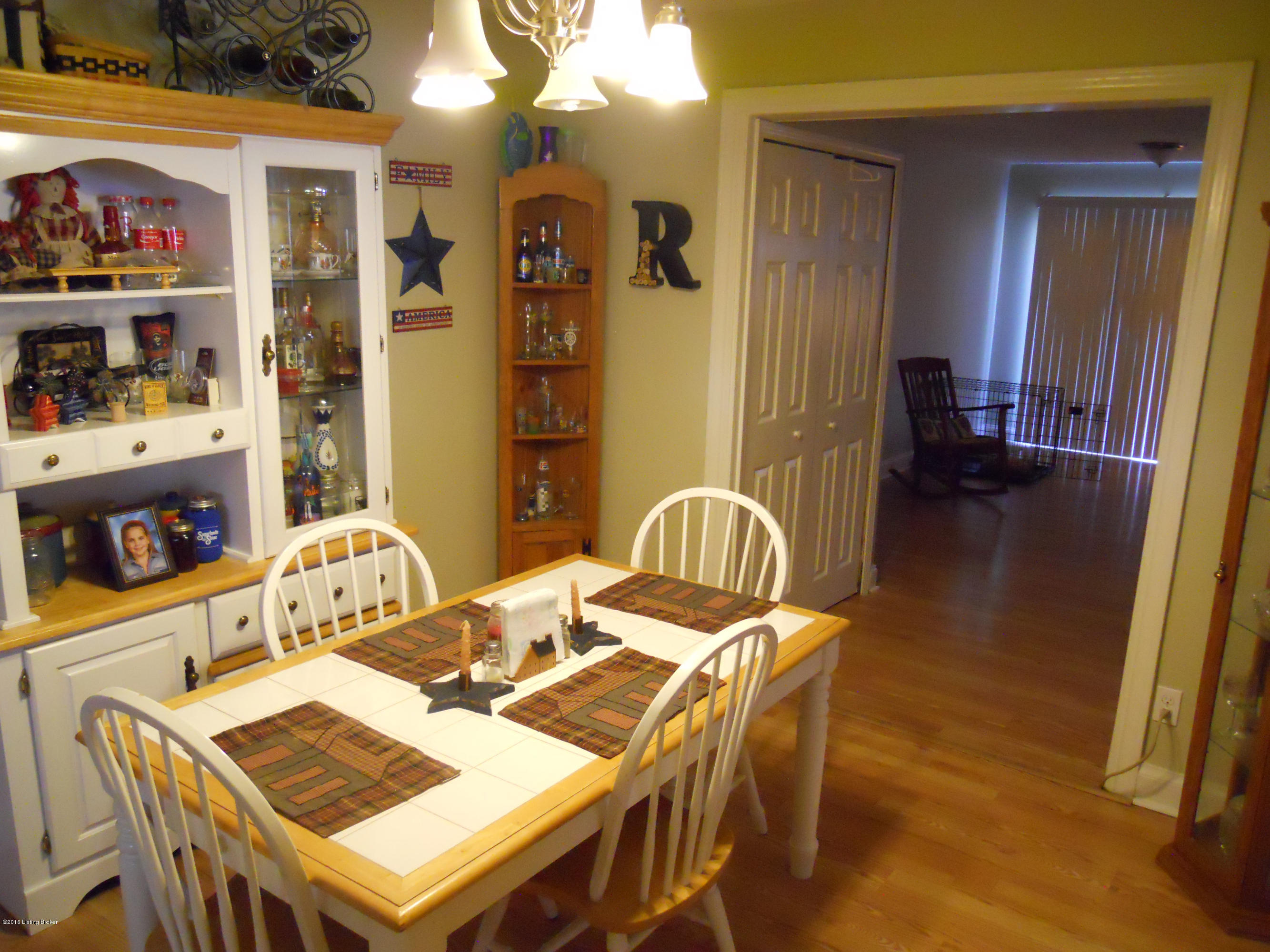 12608 Castle Road Louisville, KY 40272 - Photo 10 of 29 DSCN3674