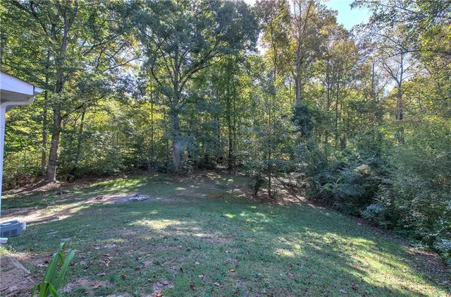 $199,900 | 3460 Meadowview Drive, Lithia Springs, GA 30122