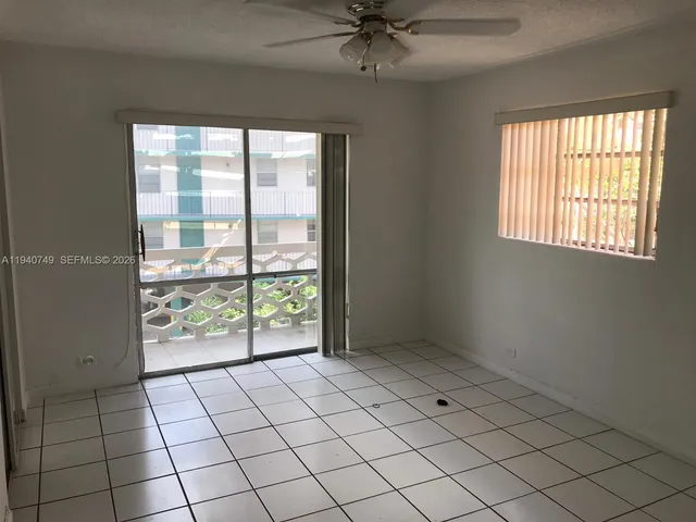 $1,700 | 1610 Northwest N River Drive, Unit 305, Miami, FL 33125