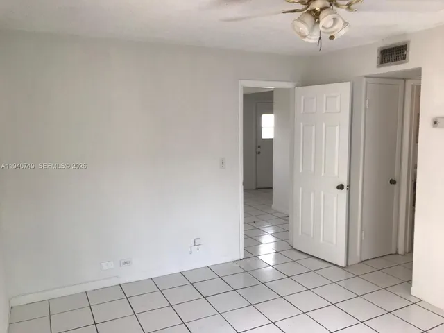 $1,700 | 1610 Northwest N River Drive, Unit 305, Miami, FL 33125