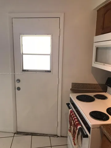 $1,700 | 1610 Northwest N River Drive, Unit 305, Miami, FL 33125