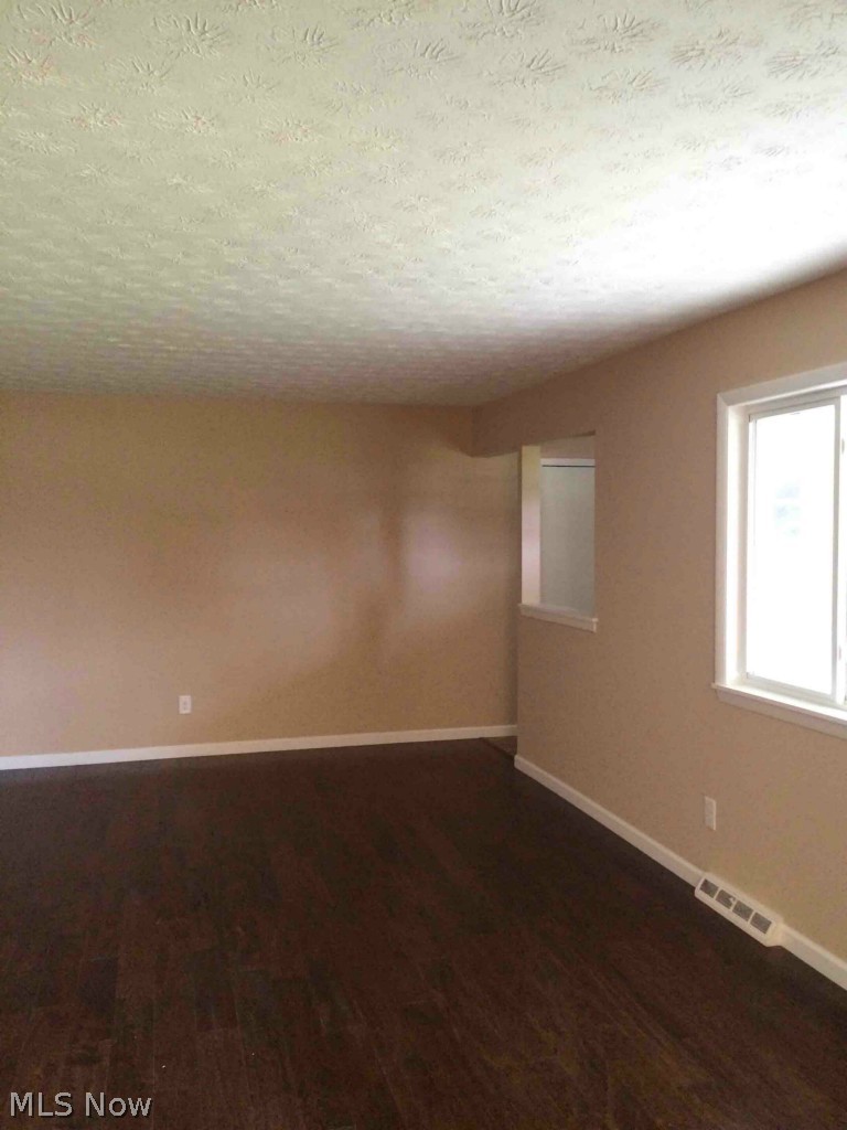 3714 Maplecrest Road Woodmere, OH 44122 - Photo 3 of 19 Gallery Image 3
