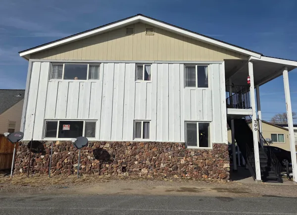 $1,175,000 | 300 Kingsley Street, Bridgeport, CA 93517