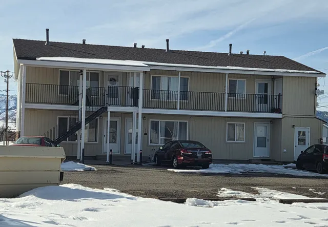 $1,175,000 | 300 Kingsley Street, Unit 300, Bridgeport, CA 93517