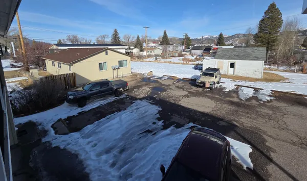 $1,175,000 | 300 Kingsley Street, Bridgeport, CA 93517