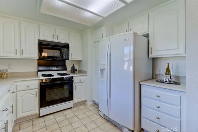 $899,900 | 8566 Sierra Circle, Unit 911D, Huntington Beach, CA 92646