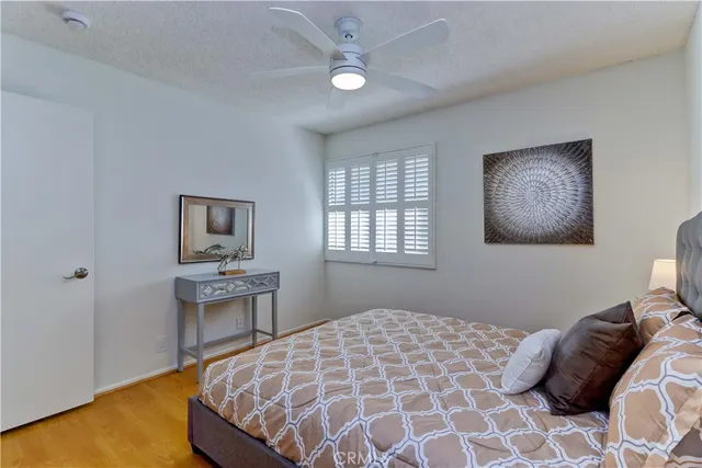 $899,900 | 8566 Sierra Circle, Unit 911D, Huntington Beach, CA 92646