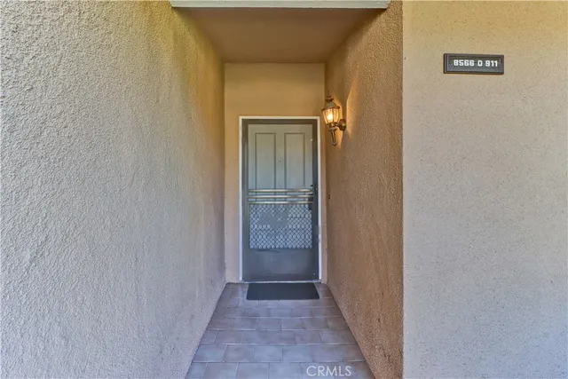$899,900 | 8566 Sierra Circle, Unit 911D, Huntington Beach, CA 92646