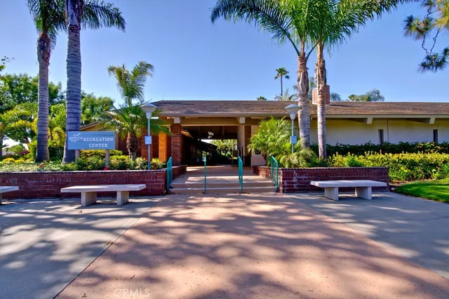 $899,900 | 8566 Sierra Circle, Unit 911D, Huntington Beach, CA 92646