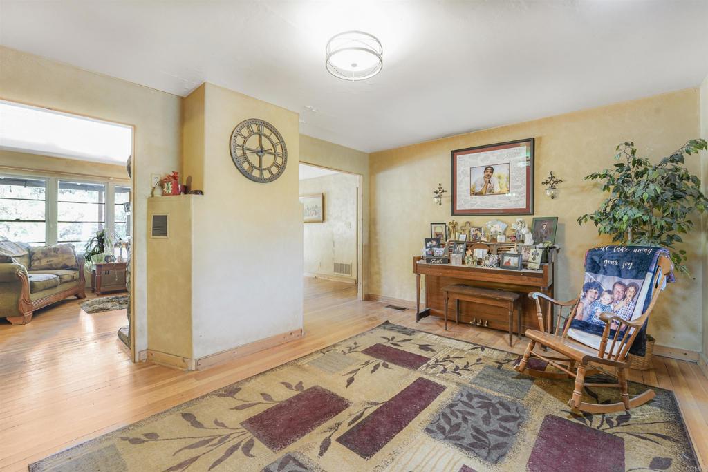 29012 Oak Lane Pine Valley, CA 91962 - Photo 31 of 38 a living room with furniture and a table