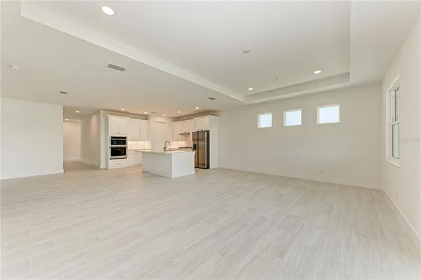 $4,000 | 10016 Rembrandt Terrace, Unit 202, Bradenton, FL 34212