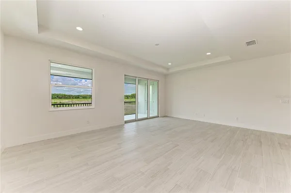 $4,000 | 10016 Rembrandt Terrace, Unit 202, Bradenton, FL 34212