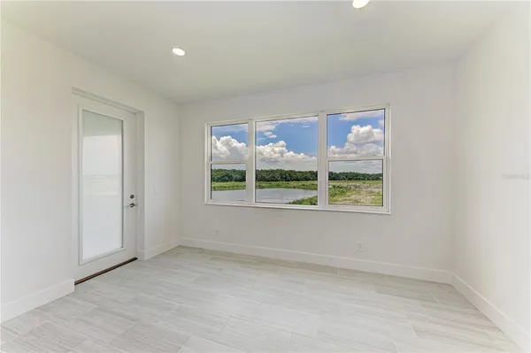 $4,000 | 10016 Rembrandt Terrace, Unit 202, Bradenton, FL 34212