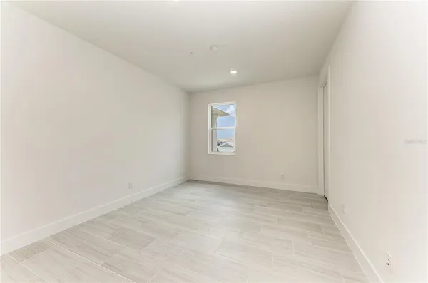 $4,000 | 10016 Rembrandt Terrace, Unit 202, Bradenton, FL 34212