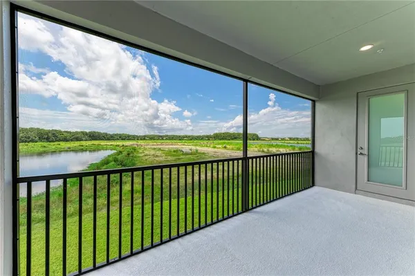 $4,000 | 10016 Rembrandt Terrace, Unit 202, Bradenton, FL 34212