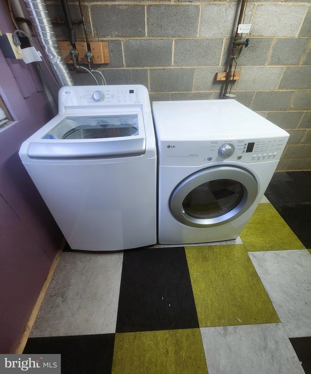 9139 September Lane Silver Spring, MD 20901 - Photo 21 of 23 Washer and Dryer