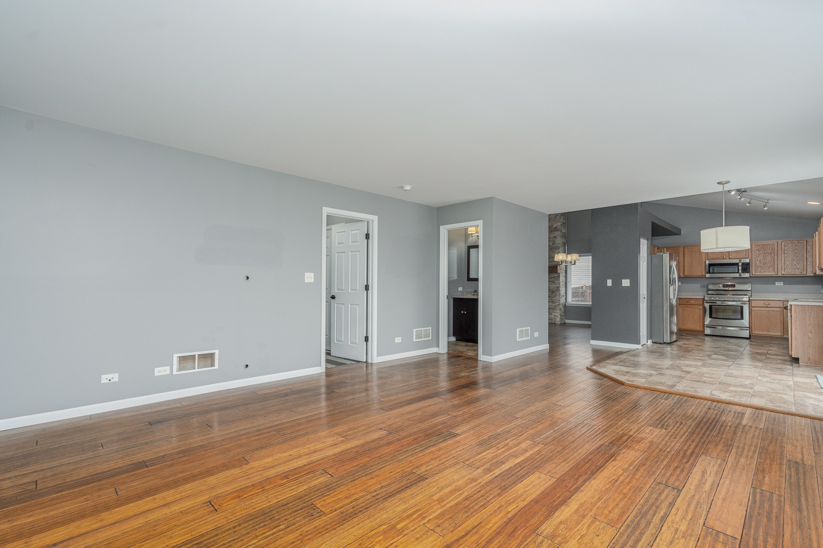 25733 South Red Oak Road Channahon, IL 60410 - Photo 11 of 21